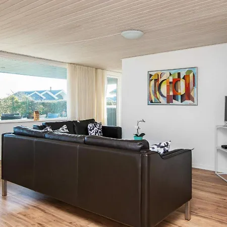 Li Holiday home Hejls