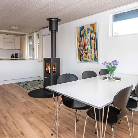 5 Person In Hejls-by Traum Hejls